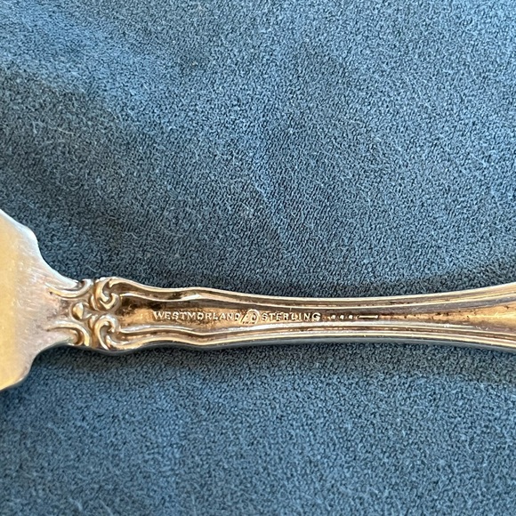 Westmoreland George and Martha sterling dessert forks, set of 8. - Picture 3 of 5